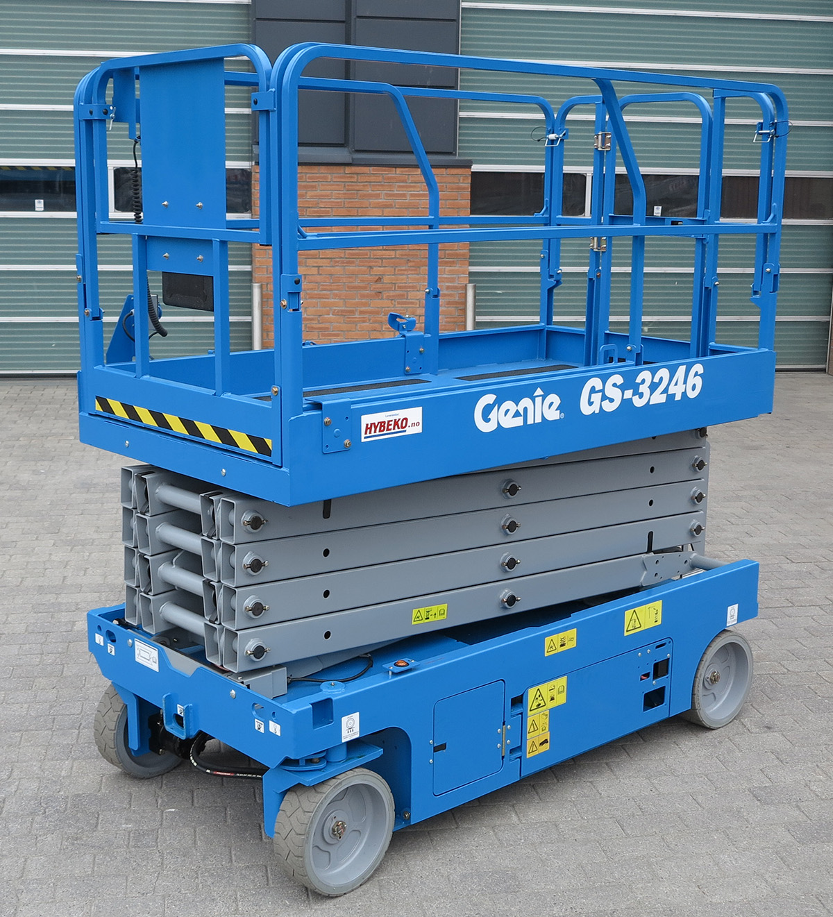 Sakselift batteri arb.h <12m platformbredde>90cm